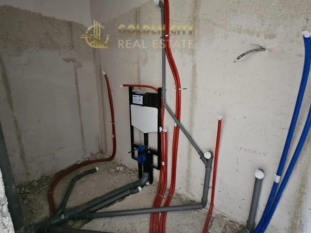 Shitet Apartament 1+1