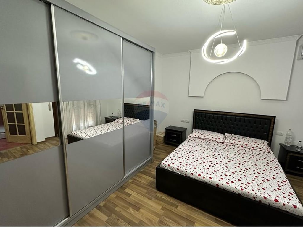 Apartament 2+1 per qira prane Kopshtit Botanik!