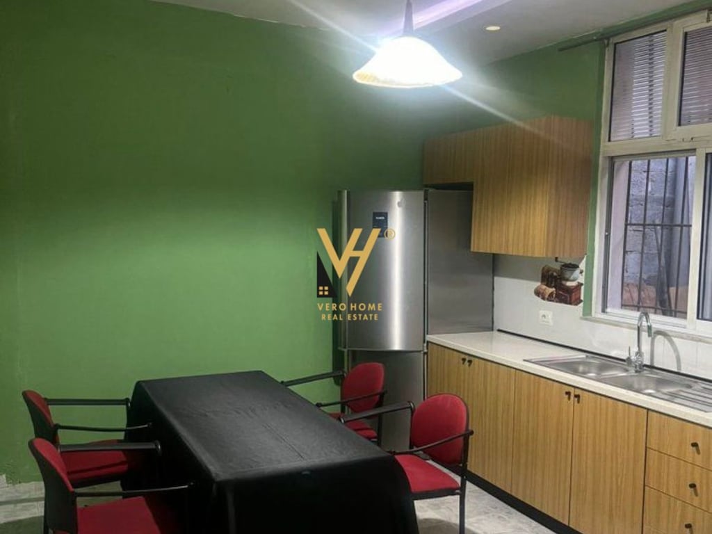 3+1 apartment with balcony for rent on Siri Kodra street, 700 euros.