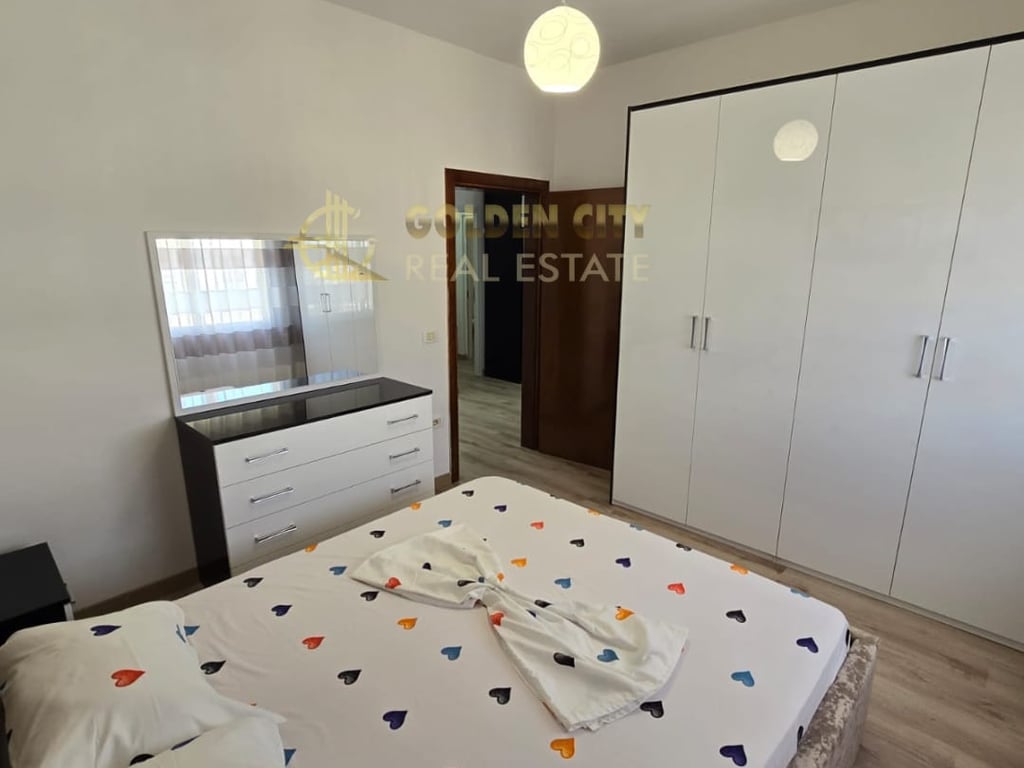 Shitet super apartament 1+1 Plazh Durres