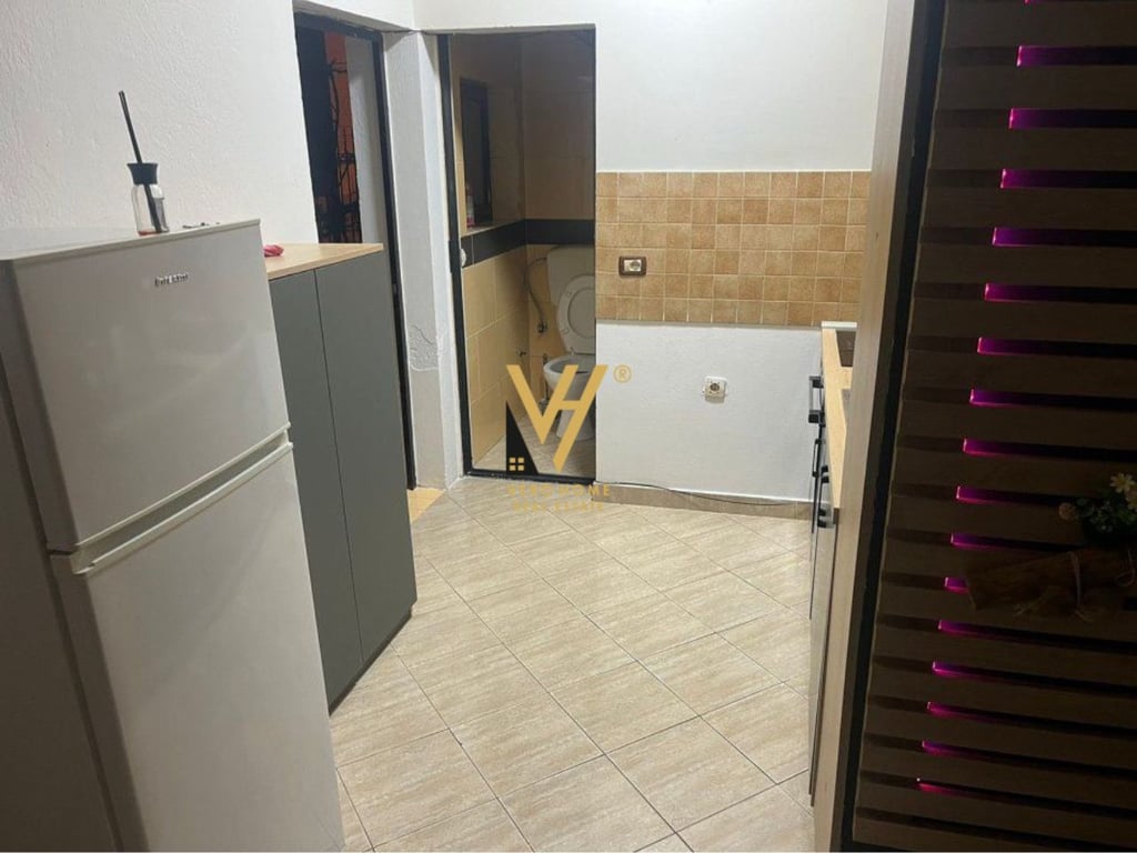 AFFITTASI APPARTAMENTO PRIVATO A 21 DICEMBRE 40.000 LEKË