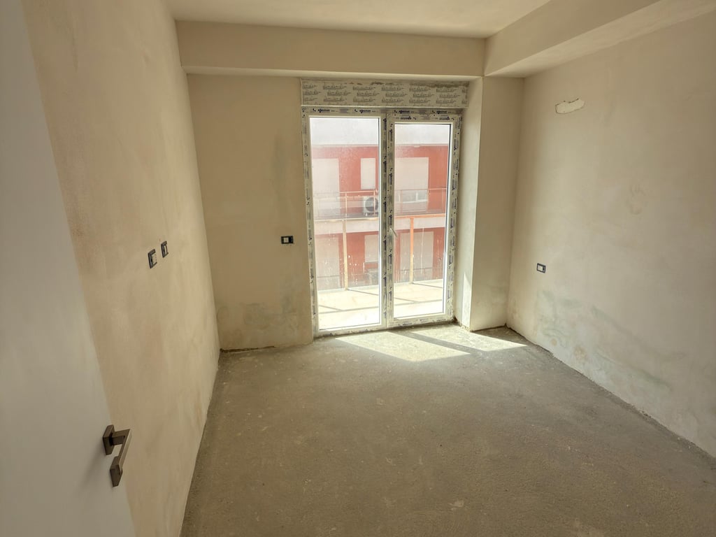 Apartment 2+1+veranda for sale in Shengjin