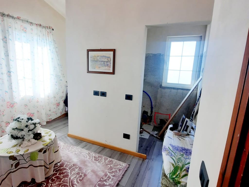 🔥Super property for sale, opportunity for agritourism🔥 Restaurant + 3500 m² of land for sale in Blerimaj, 2km from the Kavaje-Rrogozhine highway.