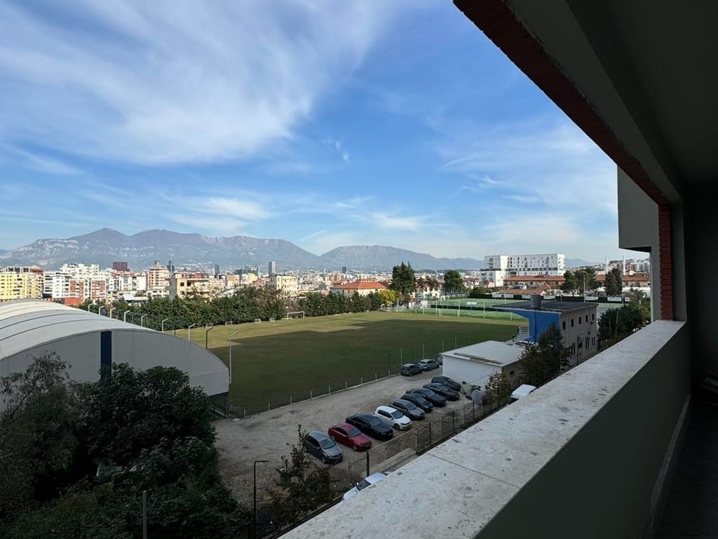 Vendesi Appartamento 2+1+1 Balcone