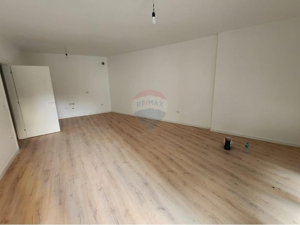 Apartament 2+1+2 Për Shitje ,Kopshti Zoologjik
