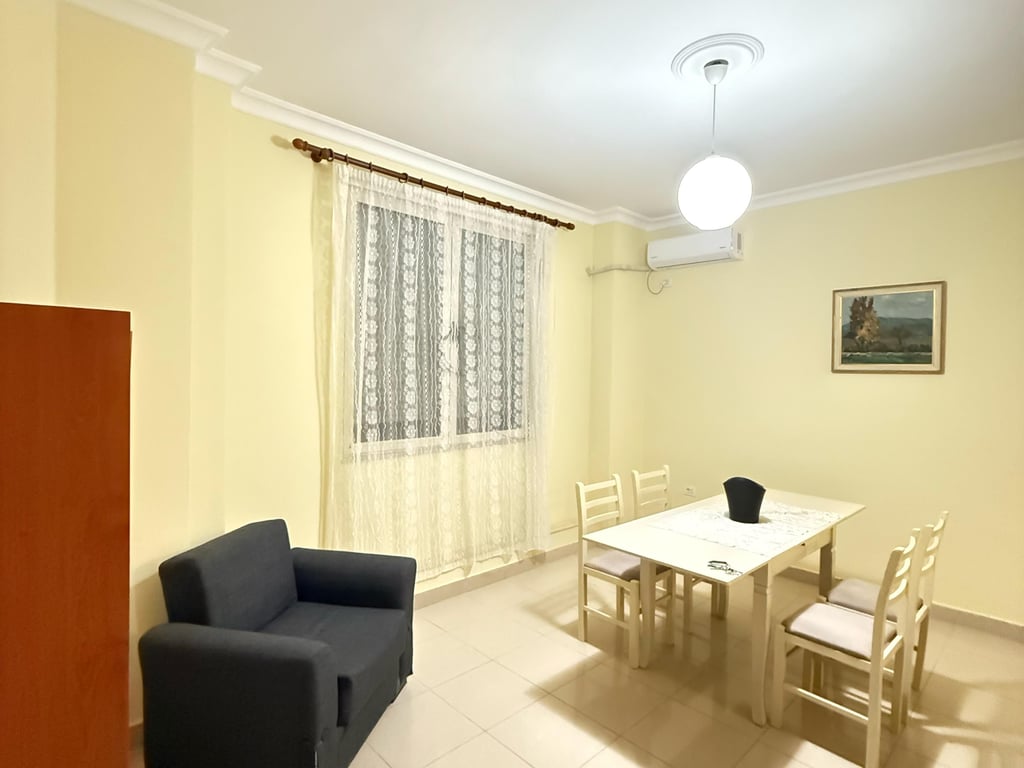 Affittasi appartamento 2+1, Don Bosko vicino alla scuola Qazim Turdiu 600 euro.