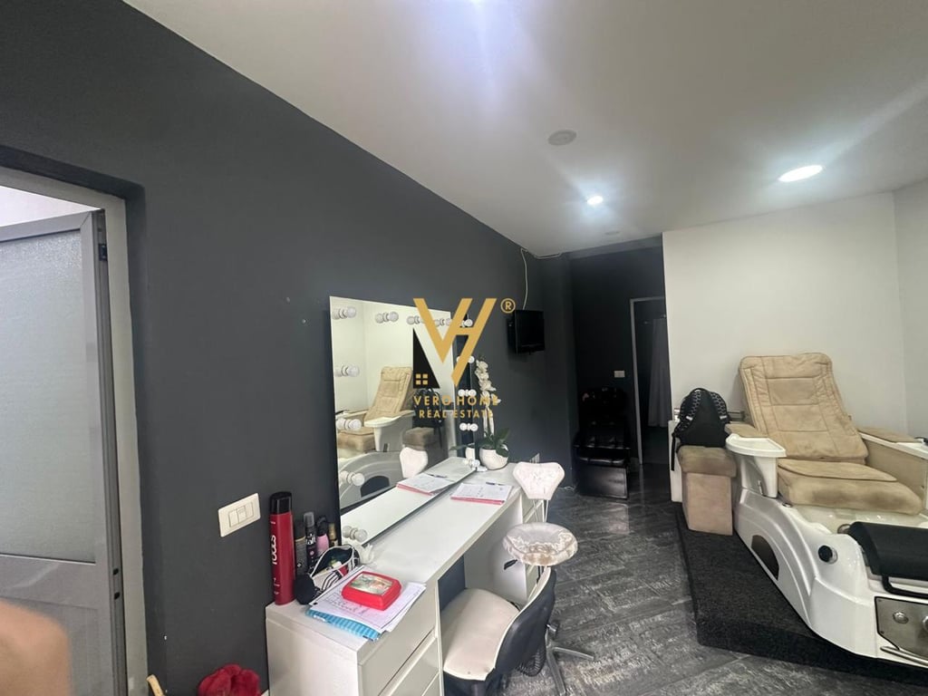 BUSINESS SPACE OF 41 M2 FOR RENT ON DIBRA STREET 50,000 LEK