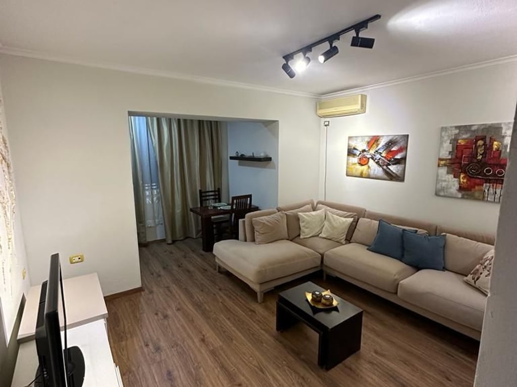 Affittasi appartamento 2+1, ex Stazione dei Treni vicino al Mulino 550 euro.