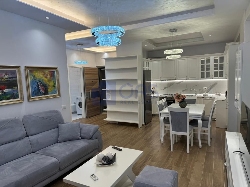 A 2+1 apartment is for rent on Kavaja Street for 600 euros.