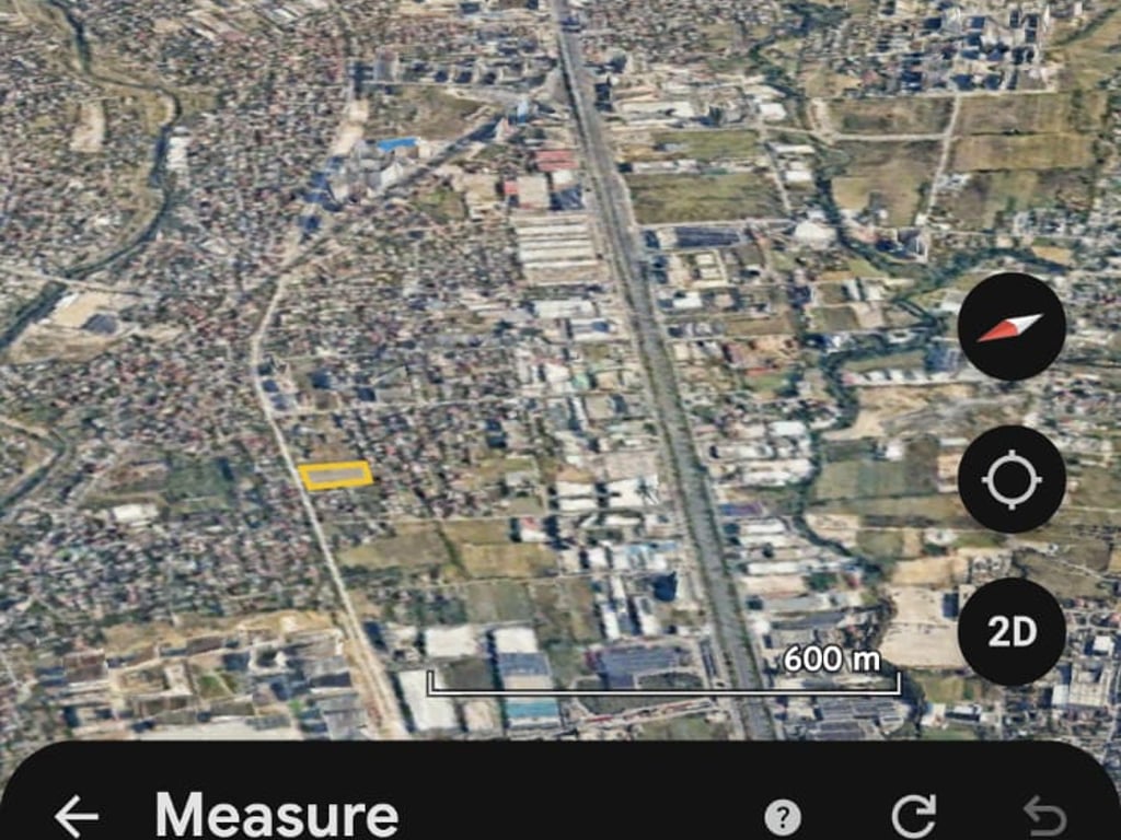 SHITET: 🟤 Tokë Arë Në Autostradën Tiranë - Durrës( 520 m Pas Delta Home ose Ardenos ) 📍Sip. 7400 m² ( Tokë e Kuqe me Intesitet 0.6) ZONË INDUSTRIALE