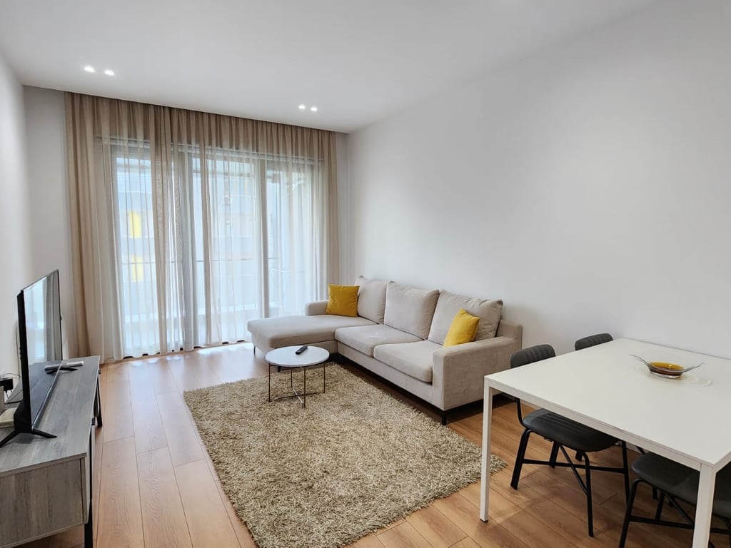 Affittasi appartamento 1+1 presso Square 21.