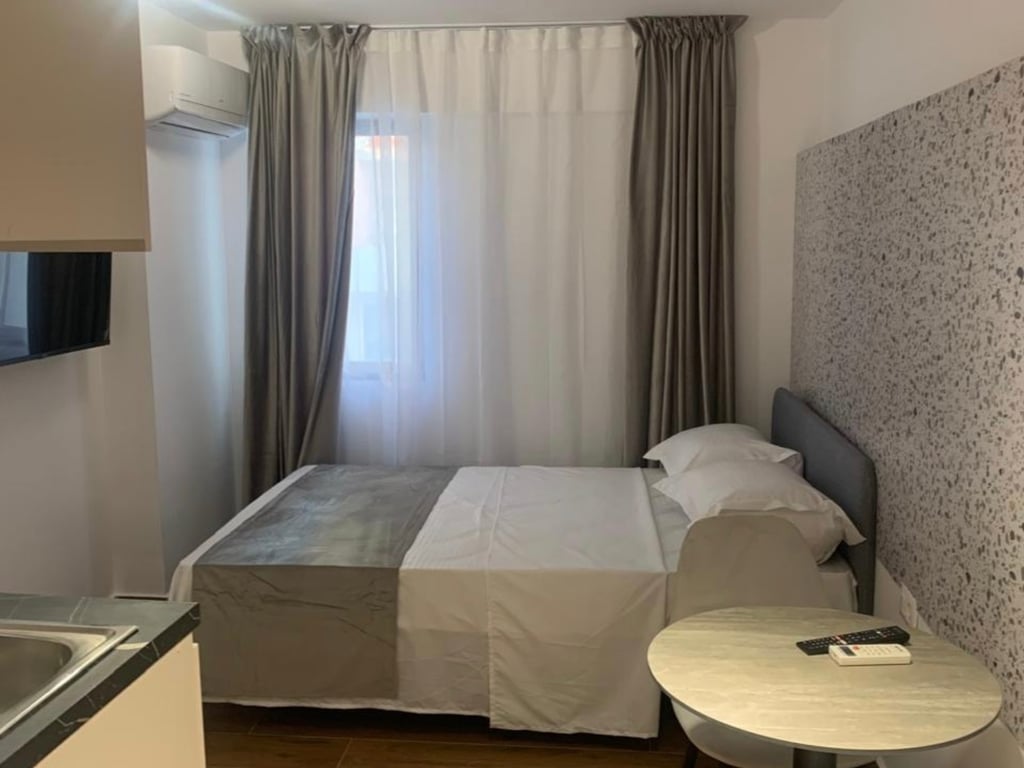 4 Appartamenti Studio in Vendita