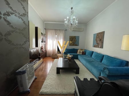 AFFITTASI APPARTAMENTO 2+1 IN CENTRO 1.500 EURO