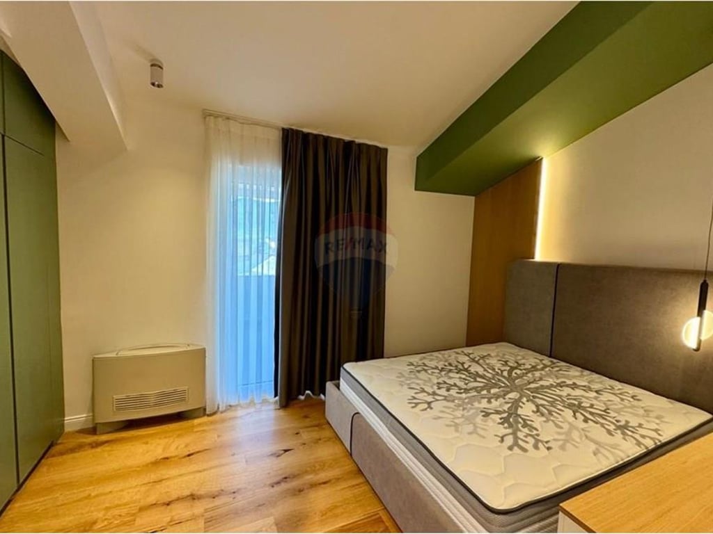 PENTHOUSE PER SHITJE TEK LIQENI I THATE