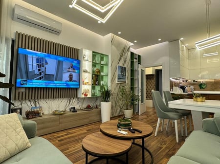 Affittasi appartamento 1+1 in Via Kavaj, Piazza 21, 800 euro.
