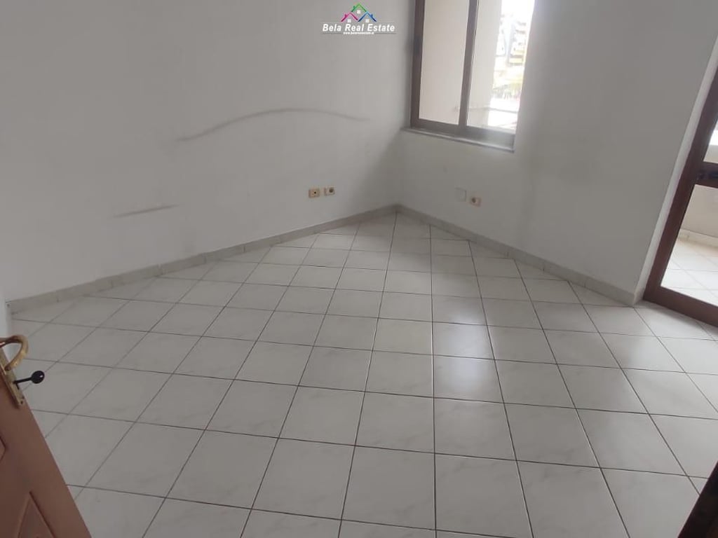 Zyre Me Qera 2+1 Tek Rruga e Kavajes (ID BZ2577) Tirane.