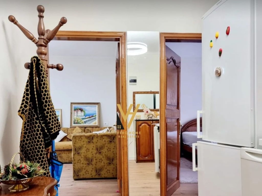 2+1 apartment for rent on Barrikadave Street, 600 euros.