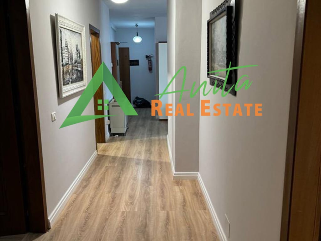 Liqeni i Thate ofrojme per qira apartament 2+1