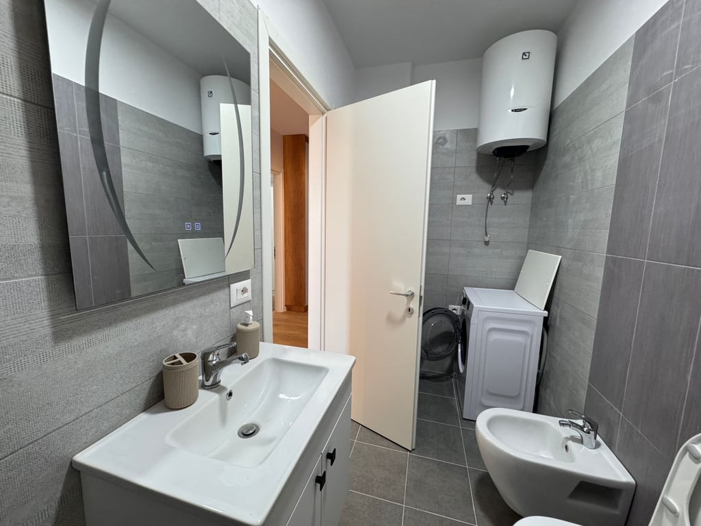 Vendesi appartamento 2+1+2 Don Bosko, arredato.