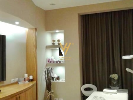 JEPET AMBIENT BIZNESI 73 M2 ME QERA TEK KOPSHTI BOTANIK 500 EURO