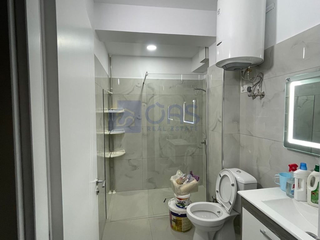 Apartment 2+1 for rent in Zog te Zi 700 euros.