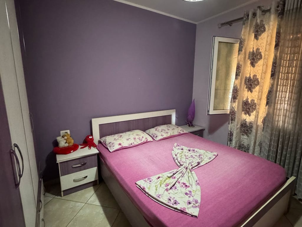 Affittasi appartamento 1+1, Jordani Misja (Complesso Gener 2) 450 mila lekë.