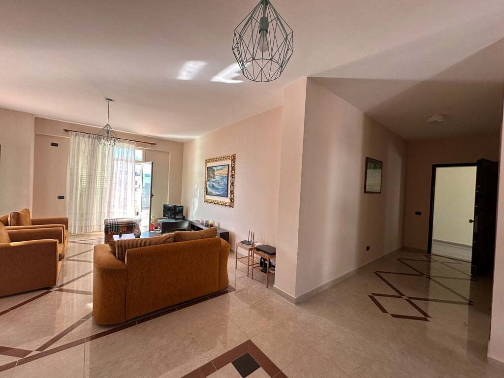 VENDESI PENTHOUSE 2+1+2 SUL LUNGOMARE!!