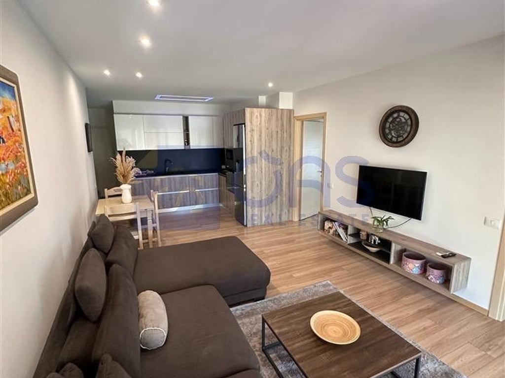 Apartment 2+1 for rent at Zogu i Zi (Ring Center)