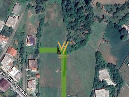 SHITET TOKE 1.800 M2 NE BABRRU 148.000 EURO