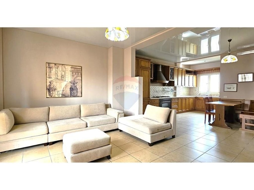 Appartamento 2+1+2 in Affitto nel Centro