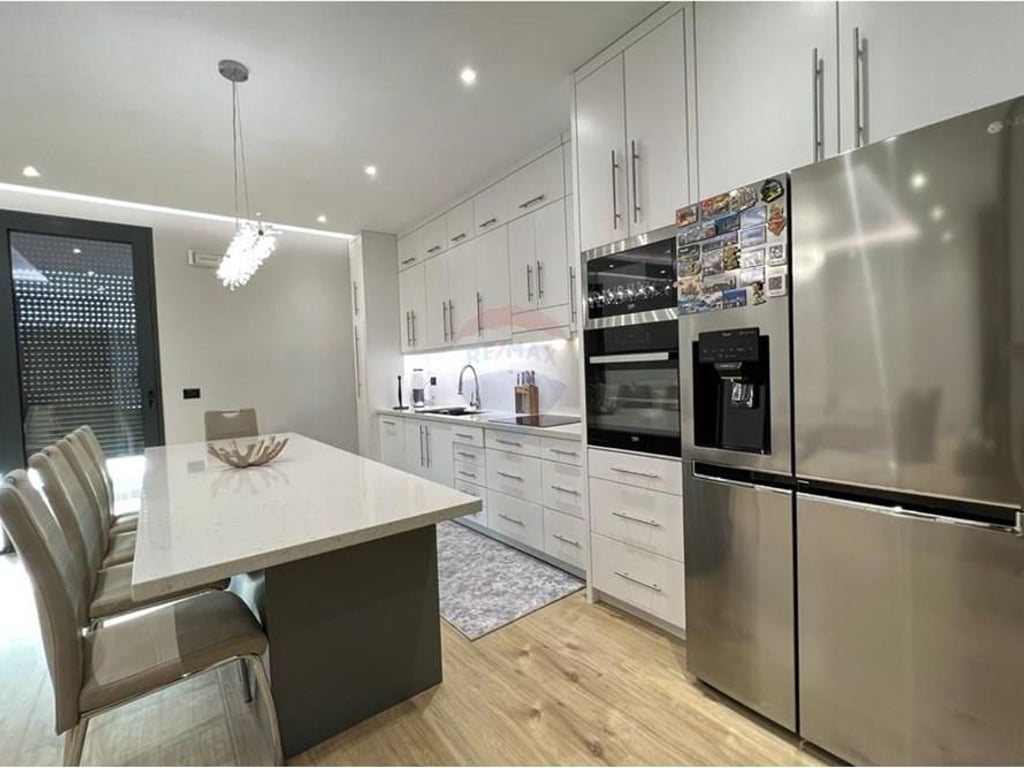 APARTMENT 3+1+2 &amp; 2 PARKING SPOTS, NEAR TEG