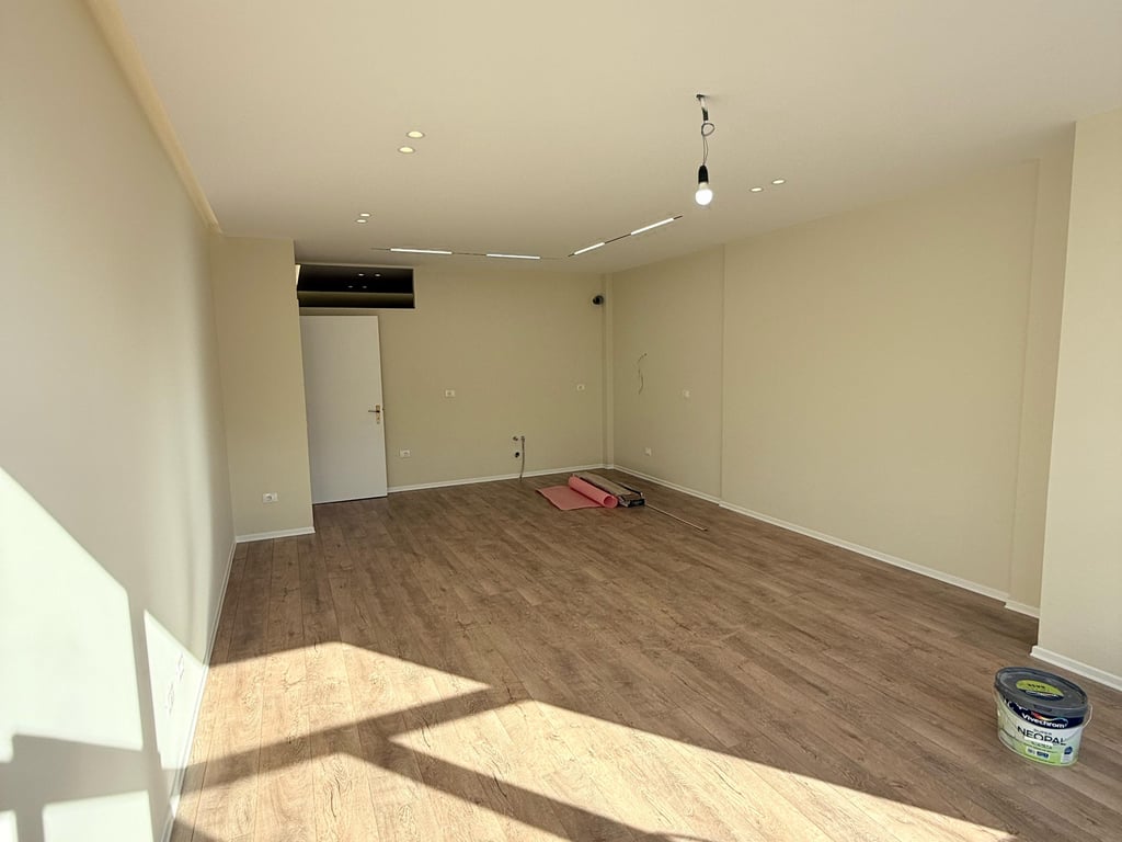 Shitet apartament 2+1