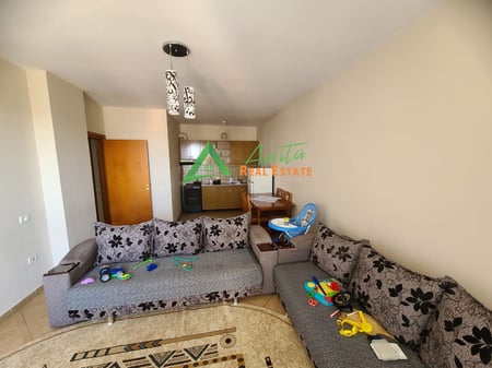 Kinostudio apartament 1+1 per qira