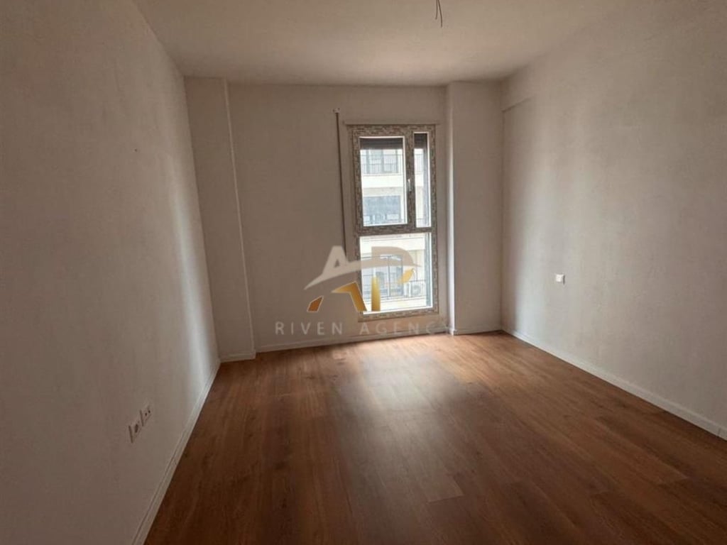 In affitto appartamento 2+1+2 con posto auto a Don Bosko, Trio Residenc