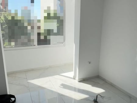Zyre me qera tek Rruga e Dibres (ID BZ2600) Tirane