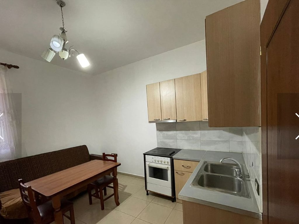 A 1+1 apartment is available for rent near the electric substation, Siri Kodra street.