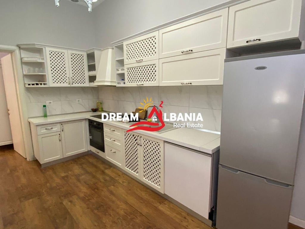 Apartament 3+1 me qera tek Zogu i Zi, perballe Ring Center ne Tirane (ID 4231270)