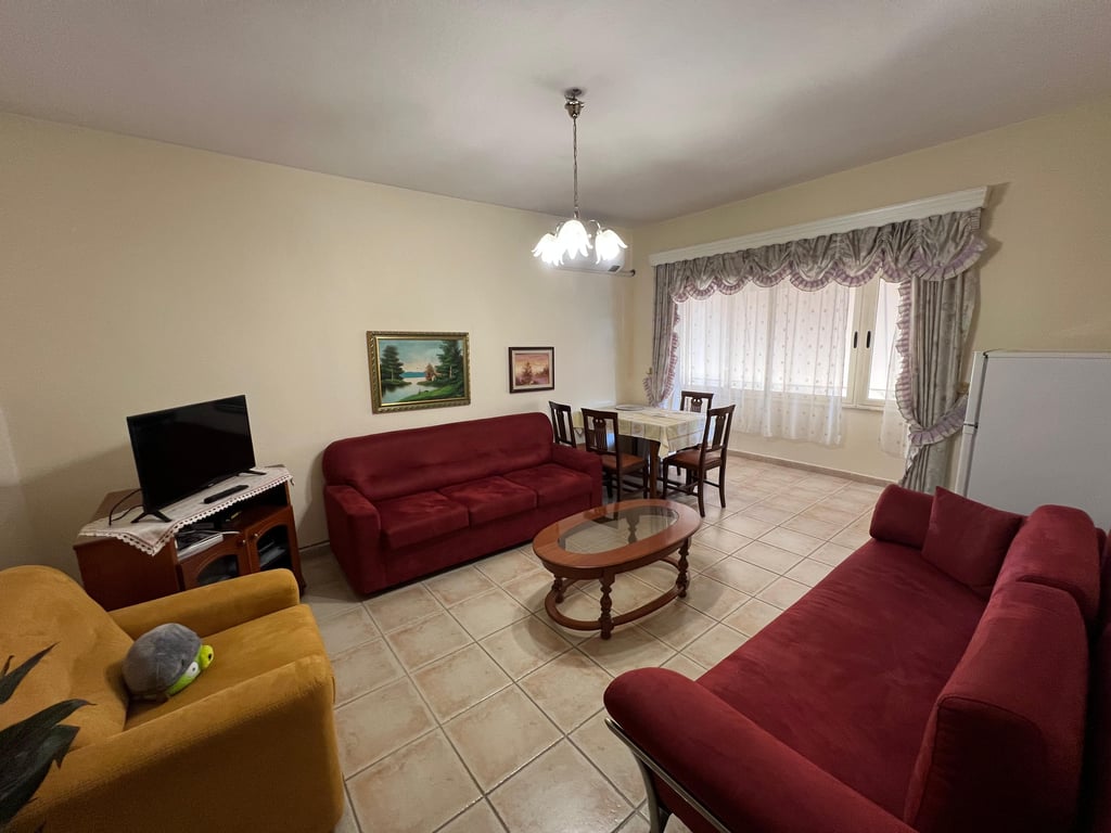 Affittasi appartamento 1+1+1 con balcone