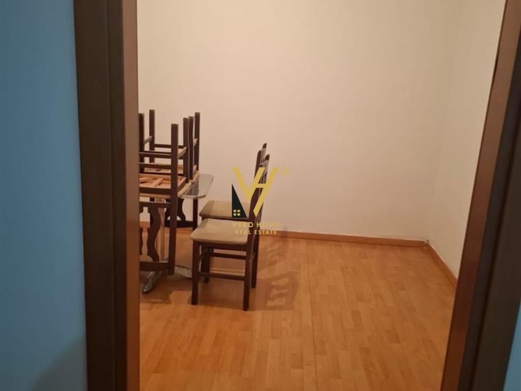 2+1 apartment for rent in the Paris Commune 600 euros.