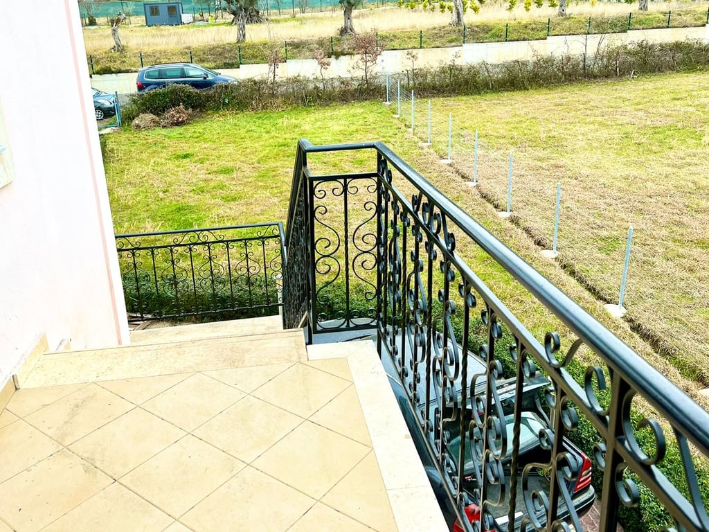2-Story Villa for Rent in Linze !!