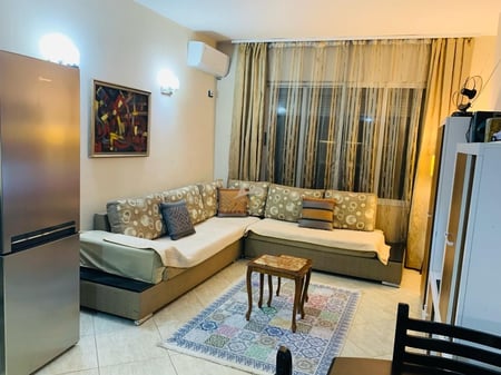 Affittasi appartamento 1+1 in Via Kavajë.