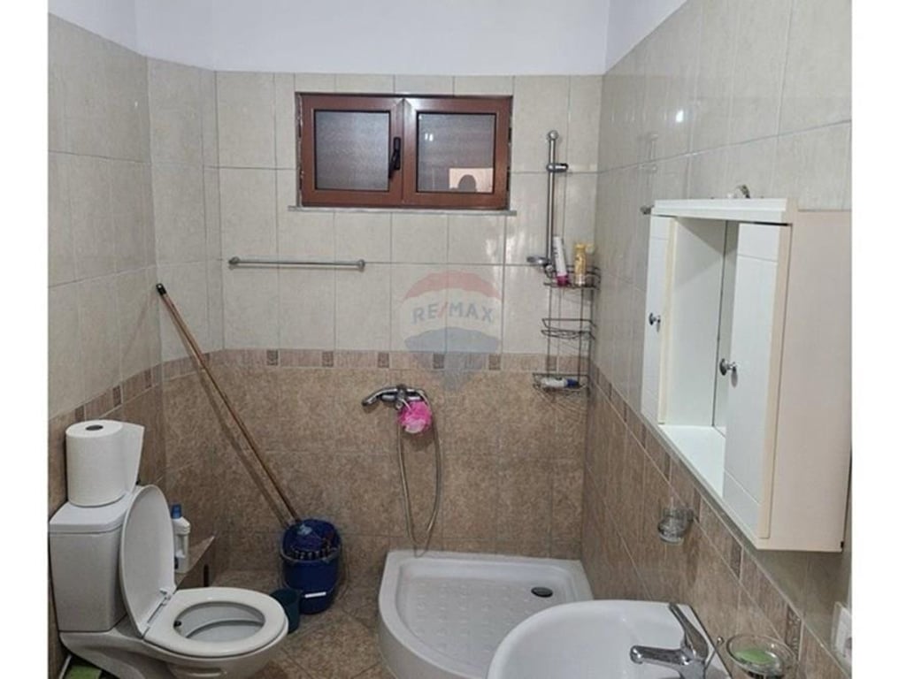 Apartament 2+1 për Qera, pranë Kristal Center