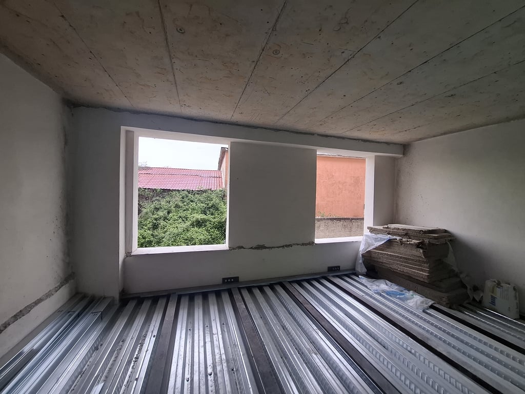 Shitet: Duplex 3+1+2wc &amp; Verande Gjigande ||📍Selit - Fiks te Xhamia || Lidhet Shpejt me Autostraden || Sp.140m²