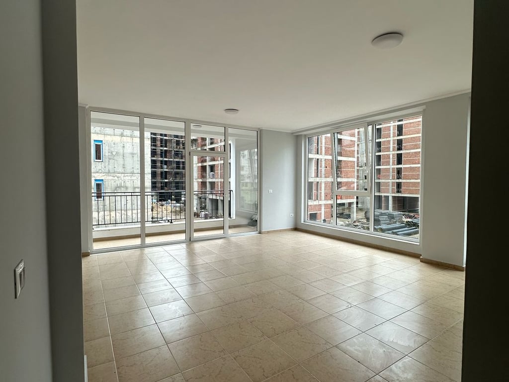 OFFICE FOR RENT 120M2 + 2 PARKING SPOTS 1500 EURO SERVICE STC.TRAIN.