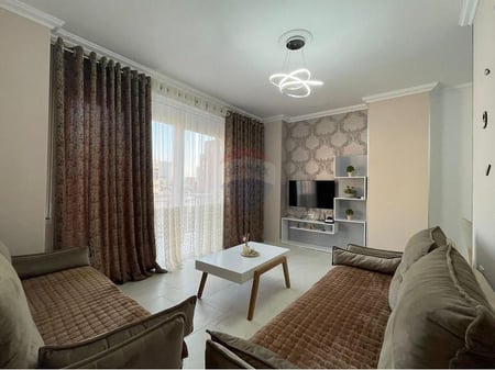 APARTAMENT 1+1 PER QIRA TE RRUGA BARRIKADAVE