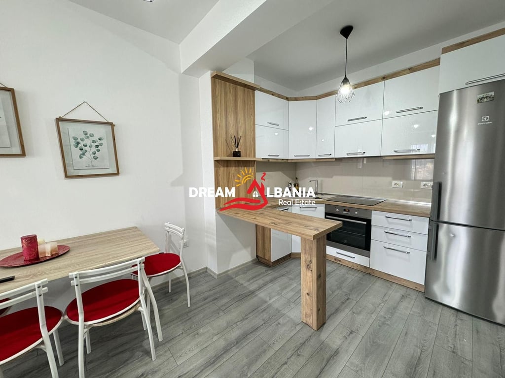 Appartamento 1+1 in affitto presso la Residenza Kodra e Diellit 2 a Tirana. (ID:42111055)