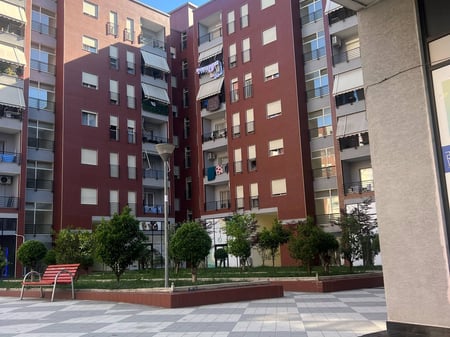 AFFITTASI 2+1+2+parcheggio DON BOSKO 800 EURO