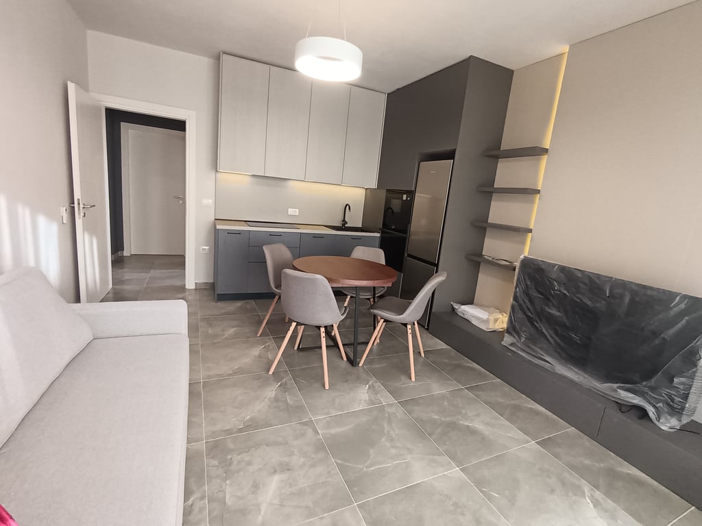 Appartamento 2+1+2 in affitto in Via Durresit