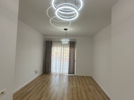 Shitet apartament 1+1 MISTO MAME 92.000€ me hipoteke 
