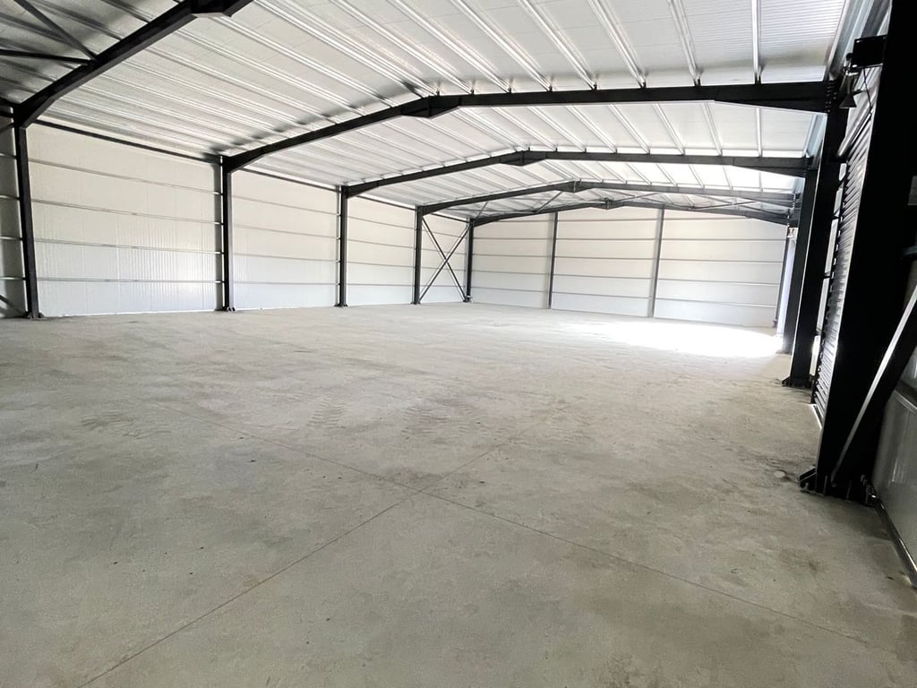 AFFITTASI CAPANNONE, RINAS 📍 RINAS